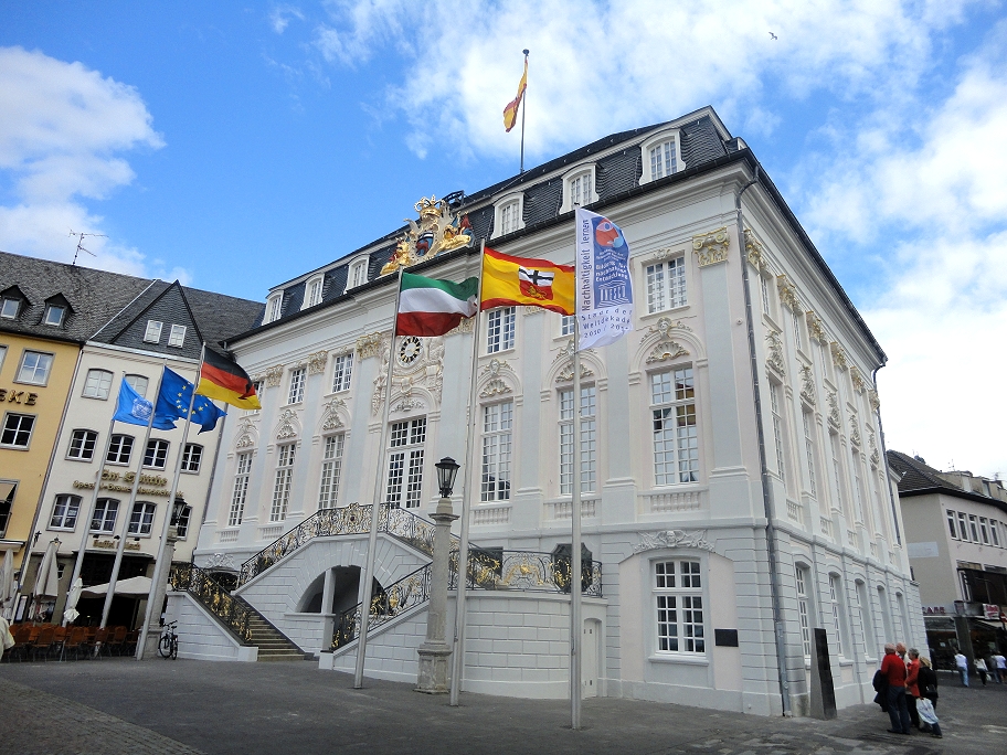 Bonner Rathaus nach der Renovierung Kanzlei Dr. Palm